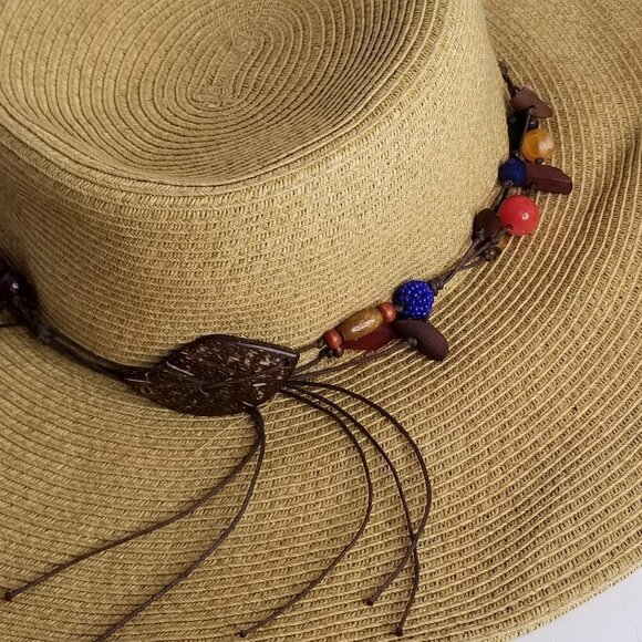 Gorgeous Paper Straw hat with accessories - Picture 3 of 7